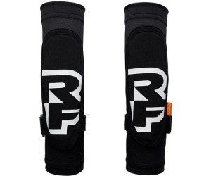 Защита локтя RaceFace Sendy Elbow-Stealth