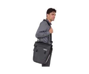 Велосипедна сумка Thule Shield Pannier 22L Black Велосипедна сумка Thule Shield Pannier 22L Black