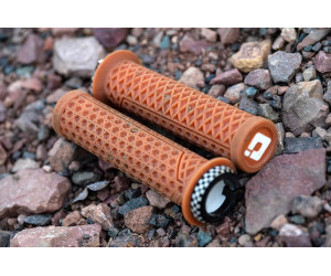Грипси ODI Vans v2.1 Lock-On MTB Closed End 135mm