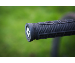 Грипсы ODI Elite PRO, V2.1 Lock On