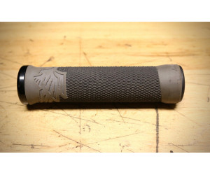 Грипсы ODI AG-2 Signature V2.1 Lock-On Grips