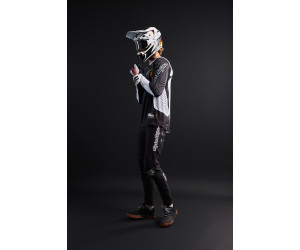 Вело шолом TLD D4 CARBON HELMET; [OPTIC BLACK] 